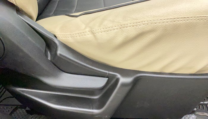 2020 Maruti New Wagon-R ZXI 1.2, Petrol, Manual, 10,952 km, Driver Side Adjustment Panel