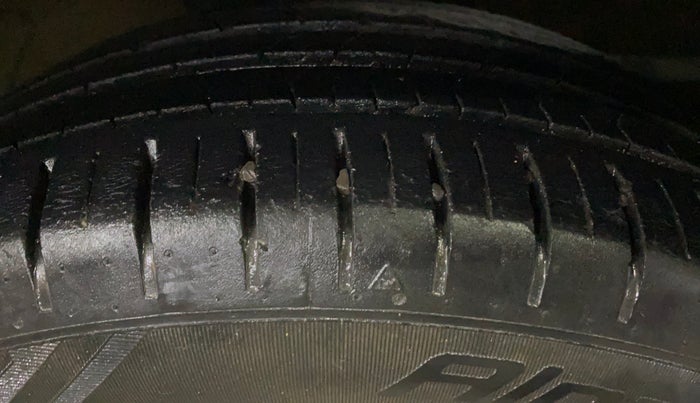 2022 Maruti Baleno ALPHA PETROL 1.2, Petrol, Manual, 36,878 km, Left Front Tyre Tread