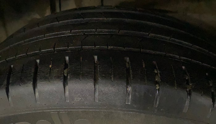 2022 Maruti Baleno ALPHA PETROL 1.2, Petrol, Manual, 36,878 km, Right Rear Tyre Tread
