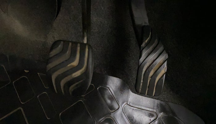 2018 Datsun Redi Go T(O) 1.0 AMT, Petrol, Automatic, 26,811 km, Pedals