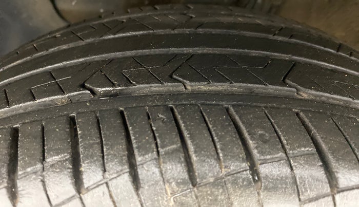 2019 Hyundai Elite i20 1.2  ASTA (O) CVT, Petrol, Automatic, 11,462 km, Left Front Tyre Tread