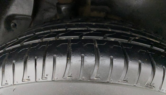 2015 Hyundai Creta SX PLUS 1.6 PETROL, Petrol, Manual, 79,177 km, Right Rear Tyre Tread