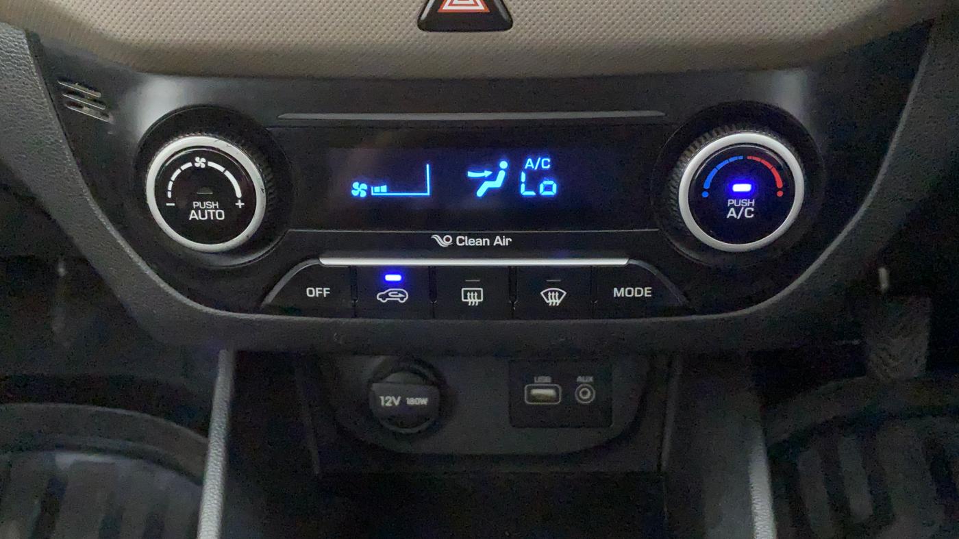 2015 Hyundai Creta SX PLUS 1.6 PETROL, Petrol, Manual, 79,177 km, Automatic Climate Control