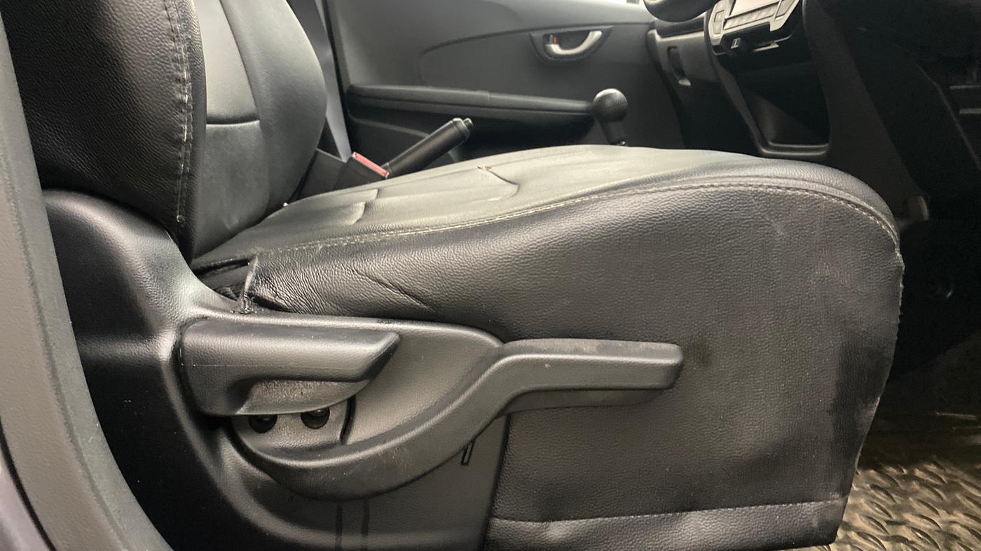 2018 Honda BR-V 1.5L I-VTEC S, Petrol, Manual, 34,126 km, Driver Side Adjustment Panel
