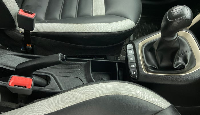 2019 Hyundai NEW SANTRO MAGNA, Petrol, Manual, 7,155 km, Gear Lever