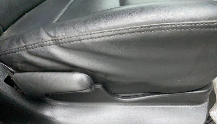 2019 Maruti Vitara Brezza VDI, Diesel, Manual, 28,244 km, Driver Side Adjustment Panel