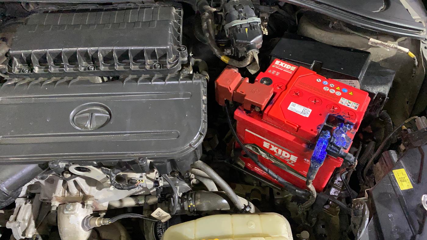 2023 Tata Tiago XZ PLUS PETROL, Petrol, Manual, 31,518 km, Engine View - Left