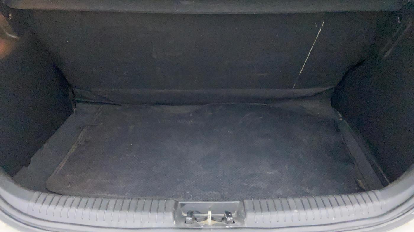 2012 Hyundai i20 MAGNA O 1.2, Petrol, Manual, 27,449 km, Boot Inside