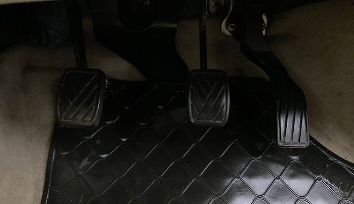 2014 Maruti Swift Dzire VXI, Petrol, Manual, 21,398 km, Pedals