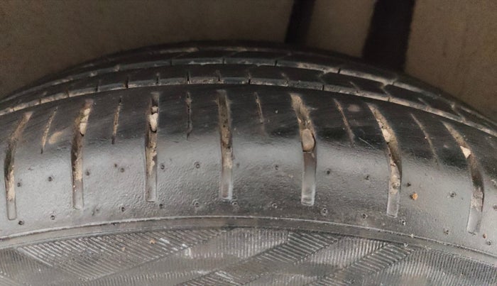 2021 Maruti Baleno ZETA PETROL 1.2, Petrol, Manual, 28,741 km, Left Rear Tyre Tread