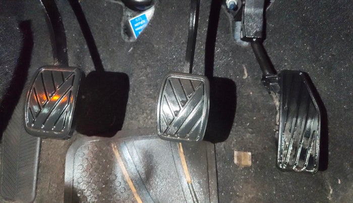 2021 Maruti Baleno ZETA PETROL 1.2, Petrol, Manual, 28,741 km, Pedals