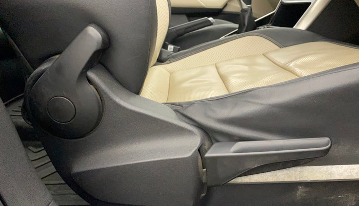 2022 Volkswagen VIRTUS TOPLINE TSI 1.0 MT, Petrol, Manual, 46,472 km, Driver Side Adjustment Panel