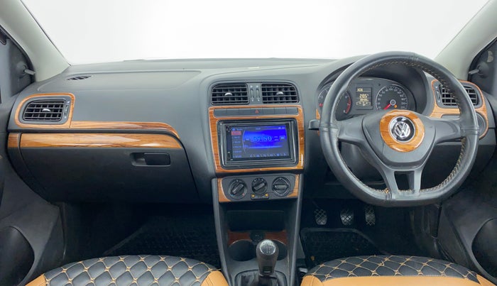 2017 Volkswagen Ameo TRENDLINE 1.2, Petrol, Manual, 39,642 km, Dashboard