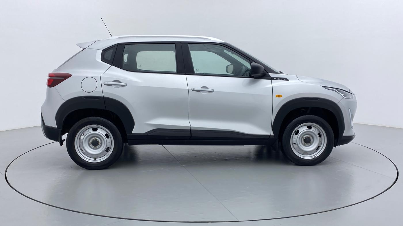 2021 Nissan MAGNITE XE 1.0 MT, Petrol, Manual, 4,467 km, Right Side View