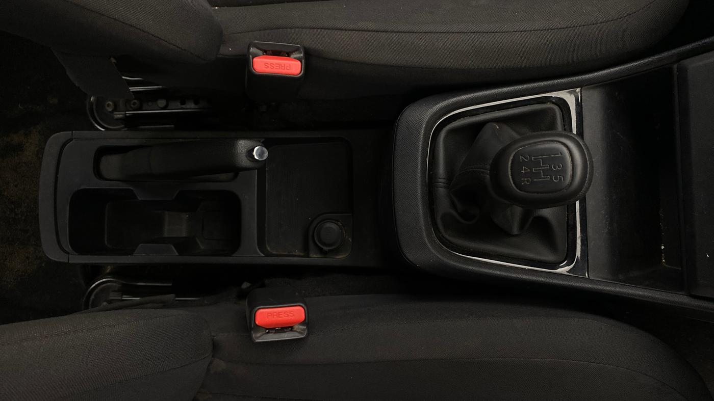 2023 Tata PUNCH PURE MT, Petrol, Manual, 10,503 km, Gear Lever
