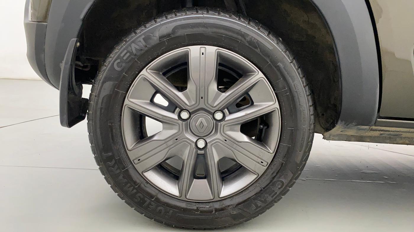 2022 Renault Kwid CLIMBER 1.0 AT, Petrol, Automatic, 3,161 km, Right Rear Wheel