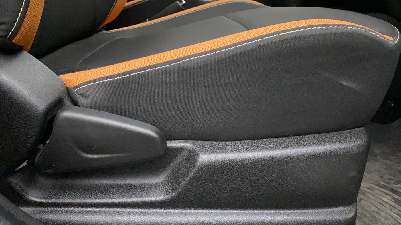 2022 Renault Kwid CLIMBER 1.0 AT, Petrol, Automatic, 3,161 km, Driver Side Adjustment Panel