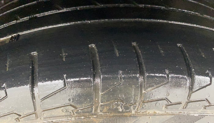 2021 Maruti S Cross ALPHA 1.5, Petrol, Manual, 90,927 km, Left Front Tyre Tread