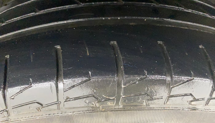 2021 Maruti S Cross ALPHA 1.5, Petrol, Manual, 90,927 km, Left Rear Tyre Tread