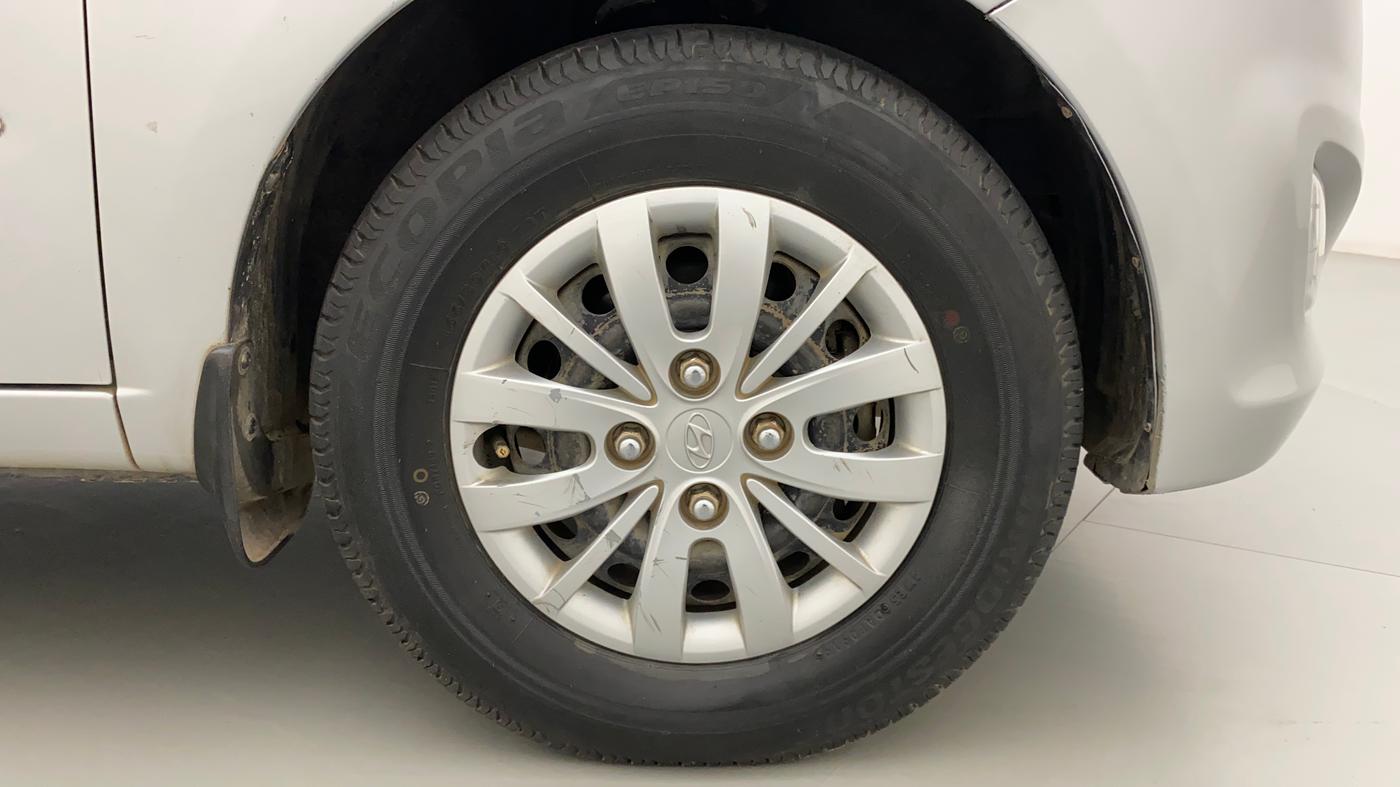 2013 Hyundai i10 ASTA 1.2, Petrol, Manual, 61,285 km, Right Front Wheel