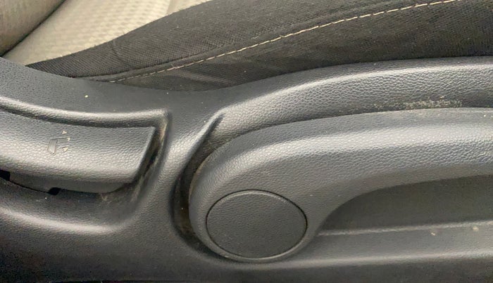 2019 Hyundai Elite i20 ASTA 1.4 CRDI (O), Diesel, Manual, 35,636 km, Driver Side Adjustment Panel