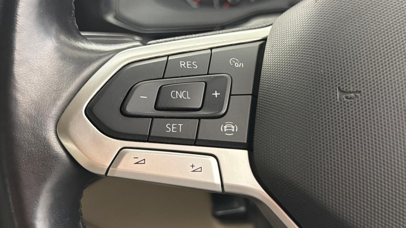 2022 Volkswagen VIRTUS HIGHLINE TSI 1.0 MT, Petrol, Manual, 47,238 km, Adaptive Cruise Control