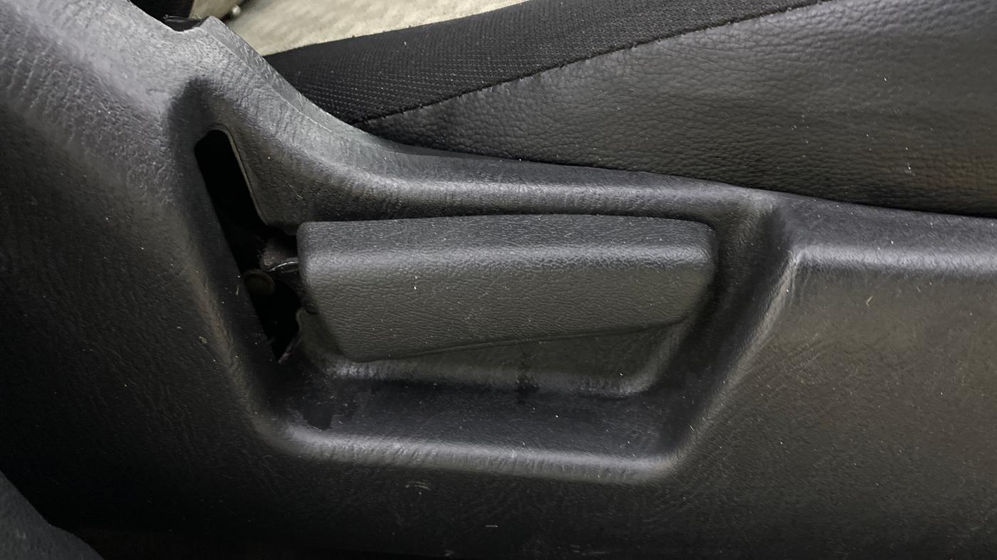 2023 Maruti Alto LXI O, Petrol, Manual, 28,032 km, Driver Side Adjustment Panel
