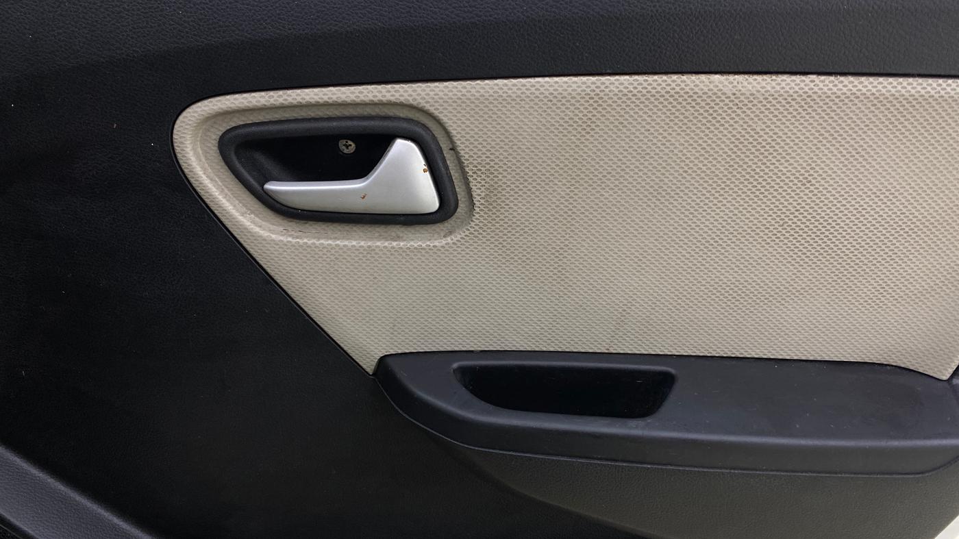 2023 Maruti Alto LXI O, Petrol, Manual, 28,032 km, Driver Side Door Panels Control