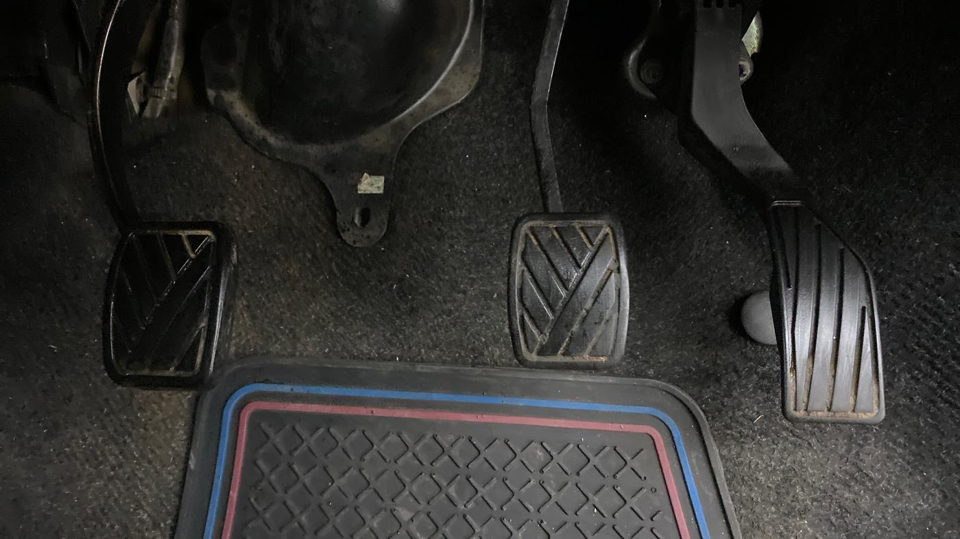 2011 Maruti Swift Dzire VXI, Petrol, Manual, 90,733 km, Pedals