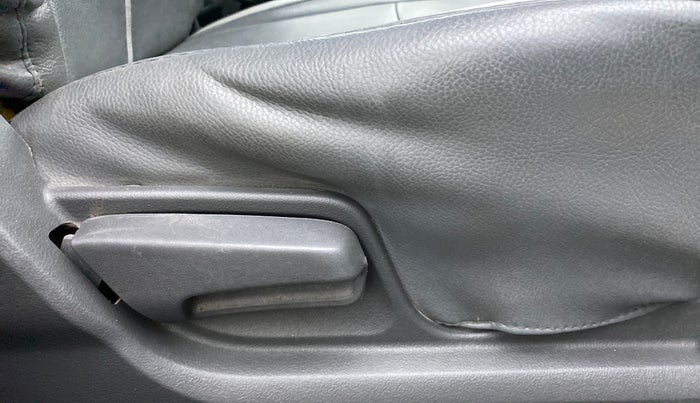 2011 Maruti Swift Dzire VXI, Petrol, Manual, 90,733 km, Driver Side Adjustment Panel