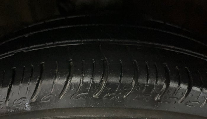 2023 Maruti New Wagon-R VXI CNG 1.0, CNG, Manual, 48,555 km, Left Front Tyre Tread