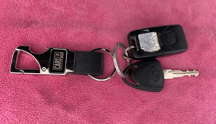 2015 Tata Nano TWIST XTA, Petrol, Automatic, 29,293 km, Key Close Up