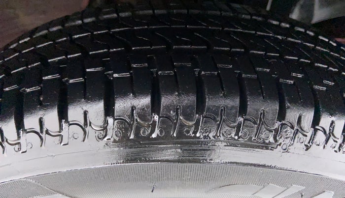 2015 Tata Nano TWIST XTA, Petrol, Automatic, 29,293 km, Right Front Tyre Tread