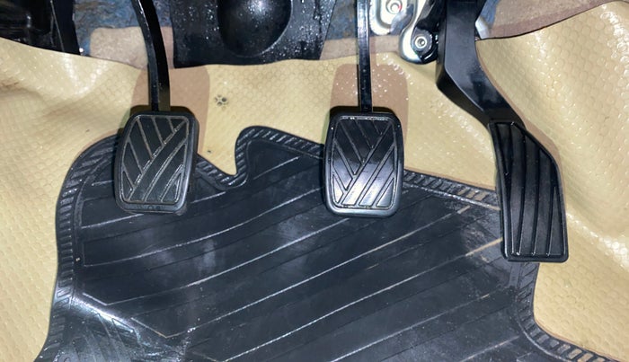 2012 Maruti Ertiga VDI, Diesel, Manual, 93,510 km, Pedals