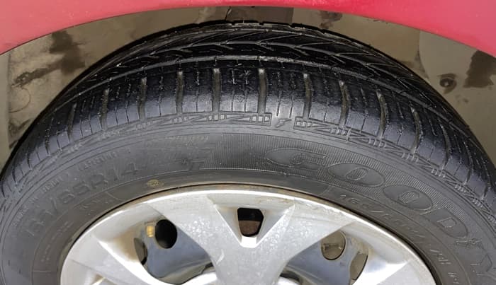 2013 Hyundai Grand i10 SPORTZ 1.2 KAPPA VTVT, Petrol, Manual, 66,409 km, Right Front Tyre Tread