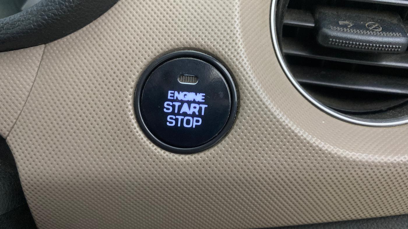 2013 Hyundai Grand i10 SPORTZ 1.2 KAPPA VTVT, Petrol, Manual, 66,349 km, Keyless Start/ Stop Button