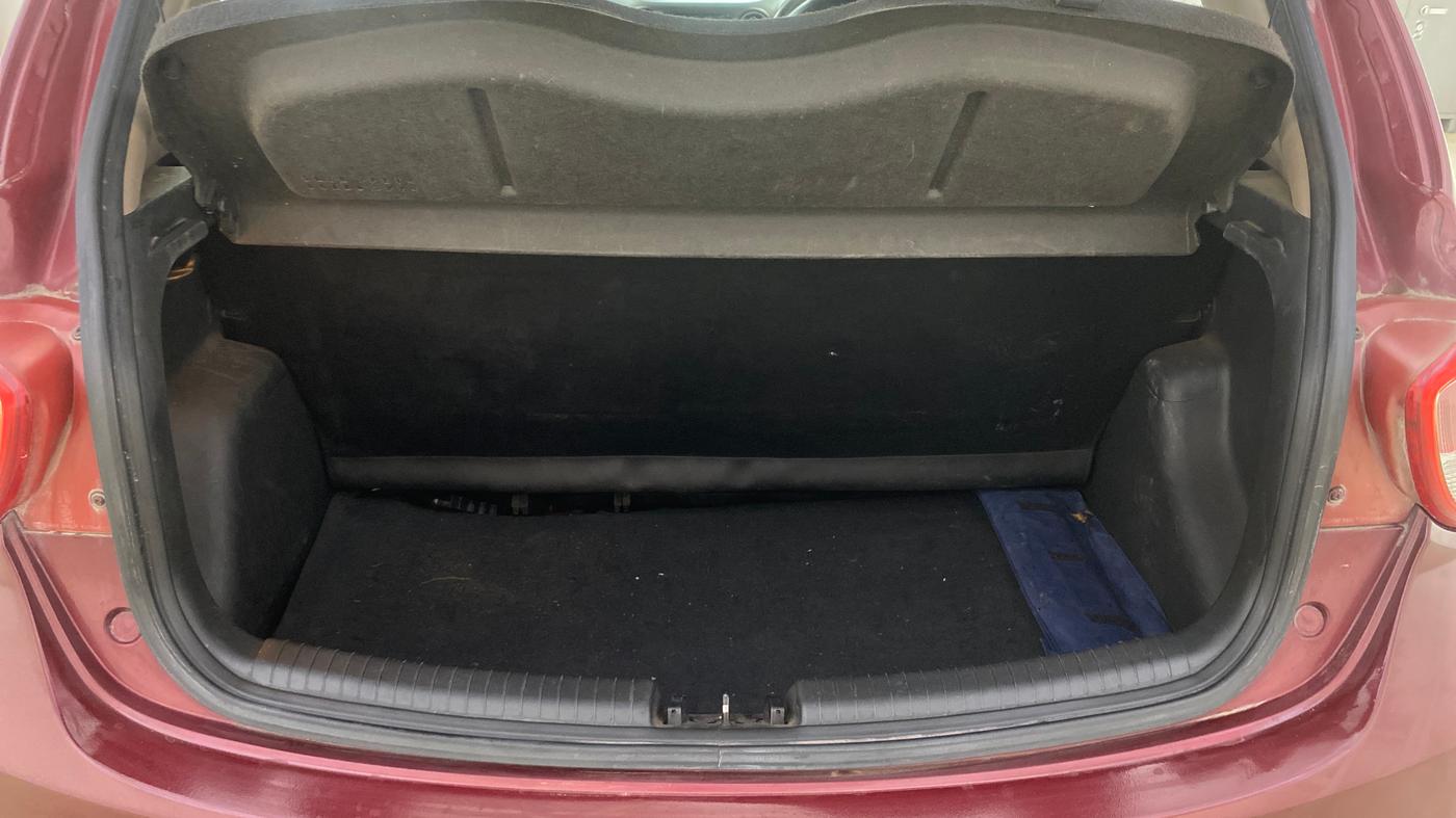 2013 Hyundai Grand i10 SPORTZ 1.2 KAPPA VTVT, Petrol, Manual, 66,349 km, Boot Inside