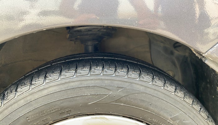 2017 Hyundai Grand i10 SPORTZ (O) 1.2 U2 CRDI, Diesel, Manual, 83,797 km, Right Front Tyre Tread