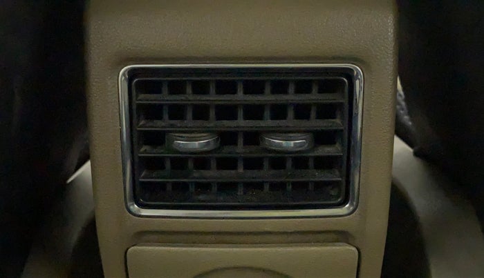 2016 Skoda Rapid 1.6 MPI ACTIVE, Petrol, Manual, 66,054 km, Rear AC Vents