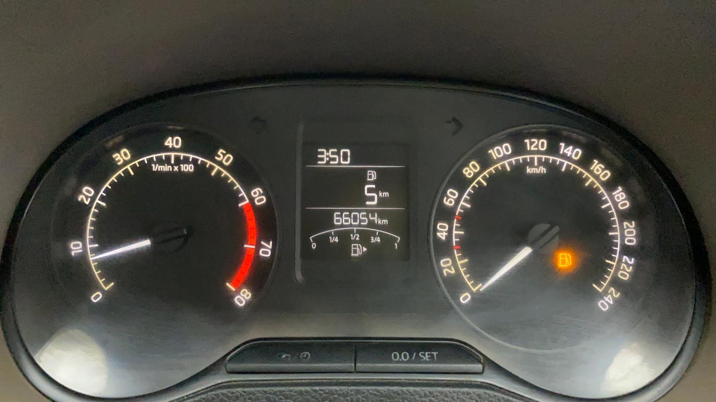 2016 Skoda Rapid 1.6 MPI ACTIVE, Petrol, Manual, 66,054 km, Odometer Image