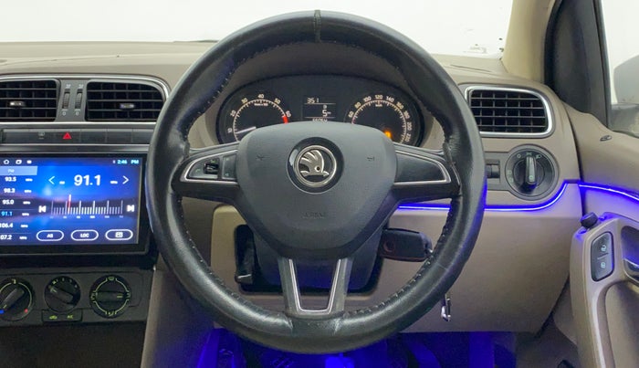 2016 Skoda Rapid 1.6 MPI ACTIVE, Petrol, Manual, 66,054 km, Steering Wheel Close Up