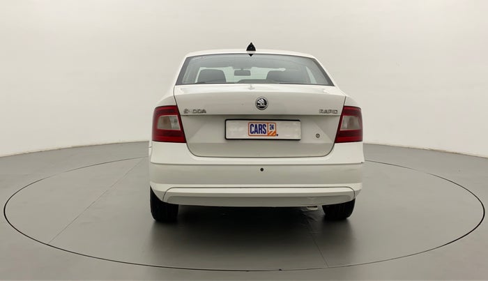 2016 Skoda Rapid 1.6 MPI ACTIVE, Petrol, Manual, 66,054 km, Back/Rear