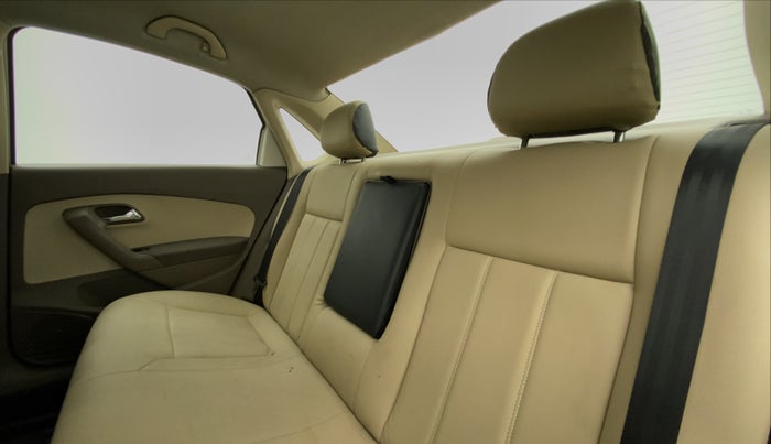 2016 Skoda Rapid 1.6 MPI ACTIVE, Petrol, Manual, 66,054 km, Right Side Rear Door Cabin