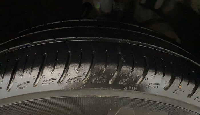 2020 Maruti Baleno DELTA PETROL 1.2, Petrol, Manual, 35,358 km, Right Front Tyre Tread