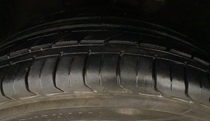 2019 Hyundai Verna 1.6 VTVT SX O, Petrol, Manual, 63,763 km, Left Front Tyre Tread
