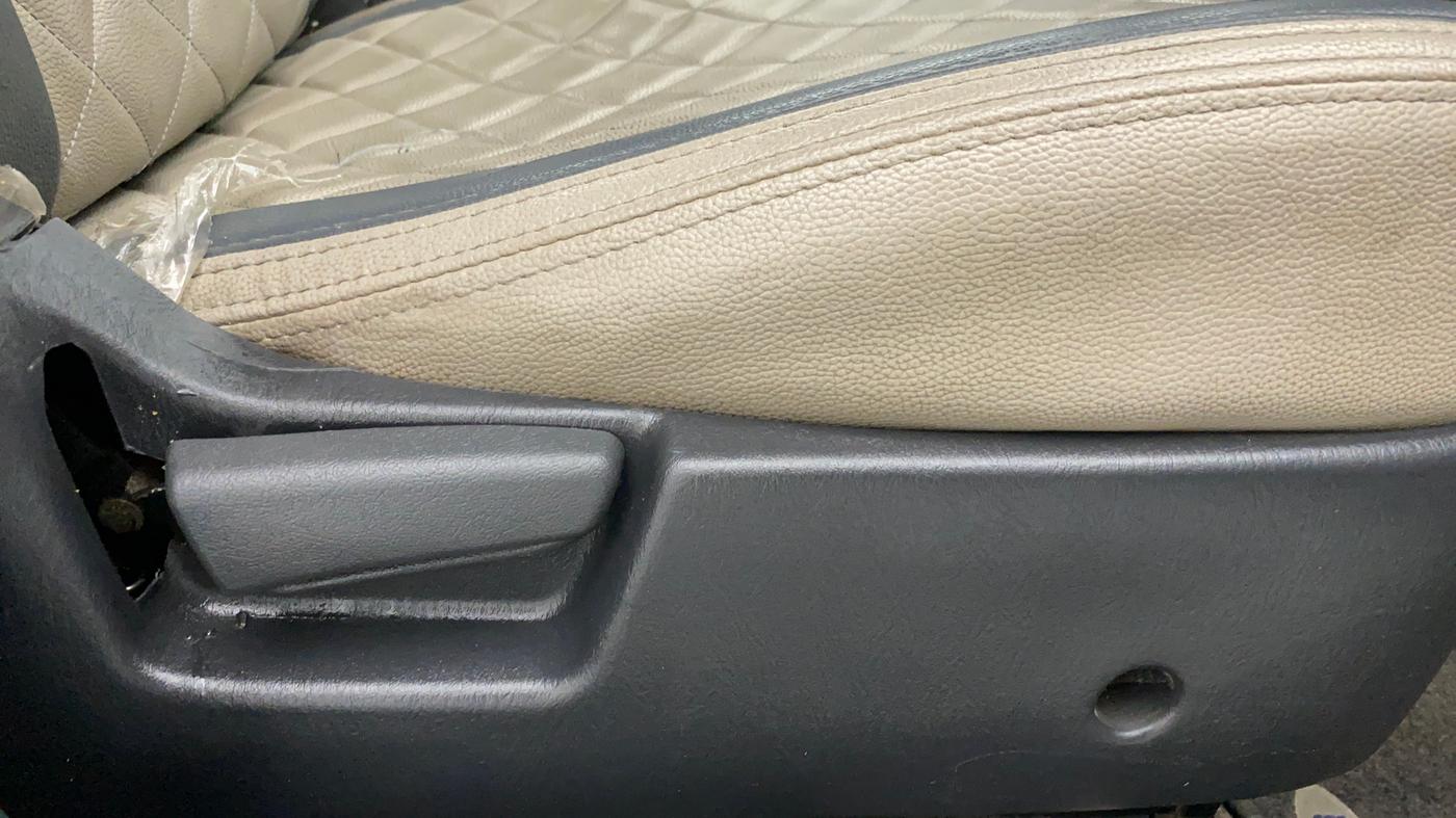 2018 Maruti Alto K10 VXI P, Petrol, Manual, 23,937 km, Driver Side Adjustment Panel