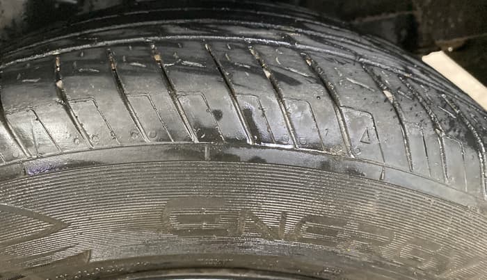 2022 Hyundai VENUE S 1.2, Petrol, Manual, 96,176 km, Right Rear Tyre Tread