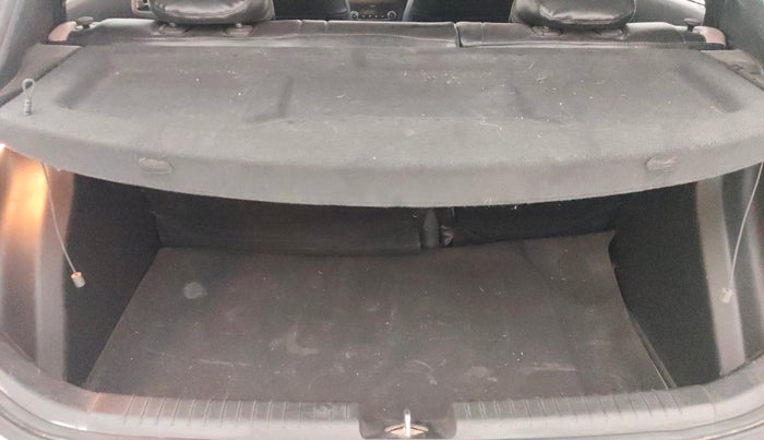 2015 Hyundai Elite i20 ASTA 1.2, Petrol, Manual, 87,619 km, Boot Inside