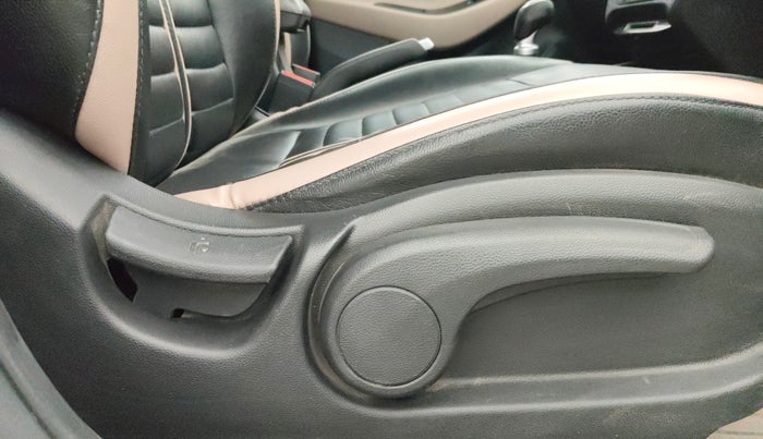 2015 Hyundai Elite i20 ASTA 1.2, Petrol, Manual, 87,619 km, Driver Side Adjustment Panel