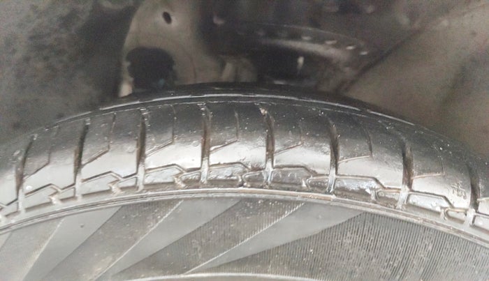 2015 Hyundai Elite i20 ASTA 1.2, Petrol, Manual, 87,619 km, Left Front Tyre Tread